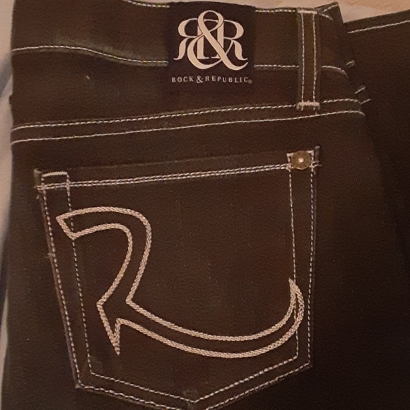 🎁SALE🎁ROCK & REPUBLIC DARK BLUE JEANS SIZE 29 - Picture 1 of 10